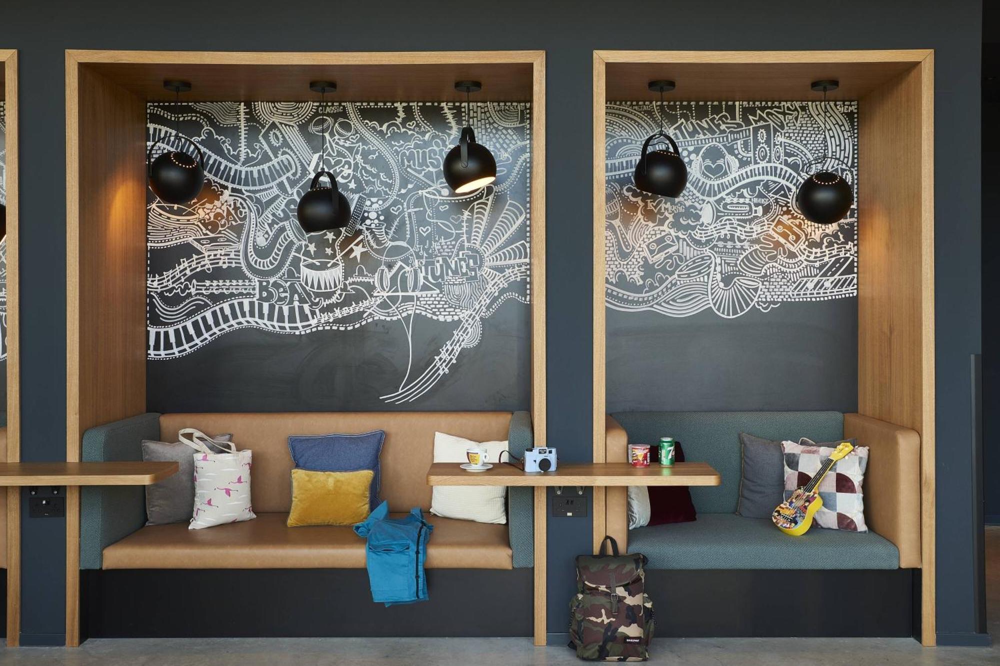 Moxy Birmingham Nec Hotell Bickenhill Eksteriør bilde
